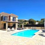 Villa for rent in Chloraka